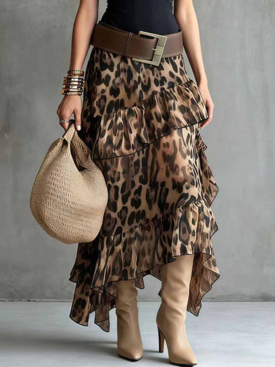 Two-piece Set Featuring A Stylish Cotton Halter-neck Sleeveless Top And A Leopard-print Ruffled Chiffon Skirt.