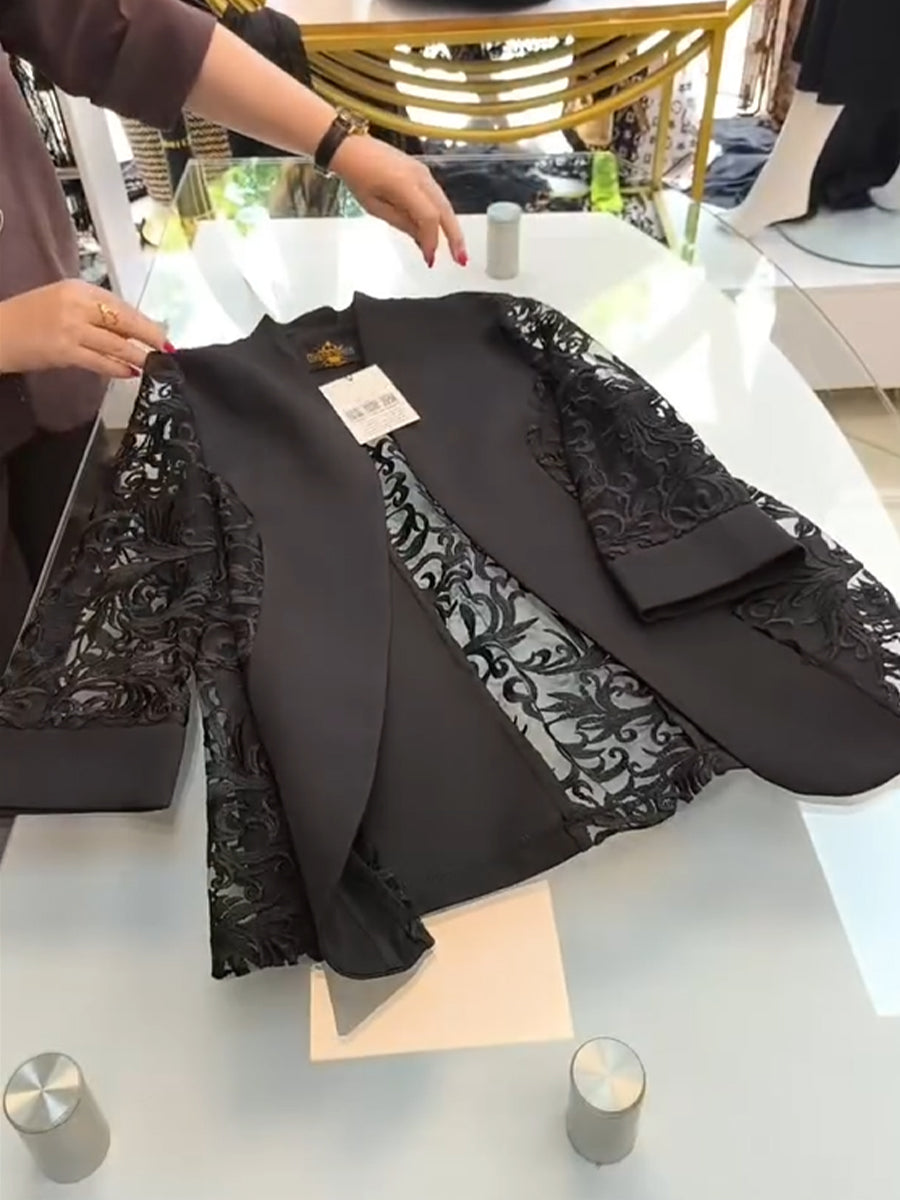 Exquisite And Elegant Blazer With Lace Paneling