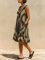 Loose Sleeveless V-neck Dress With Abstract Wave Print And Lettuce-edge Trim